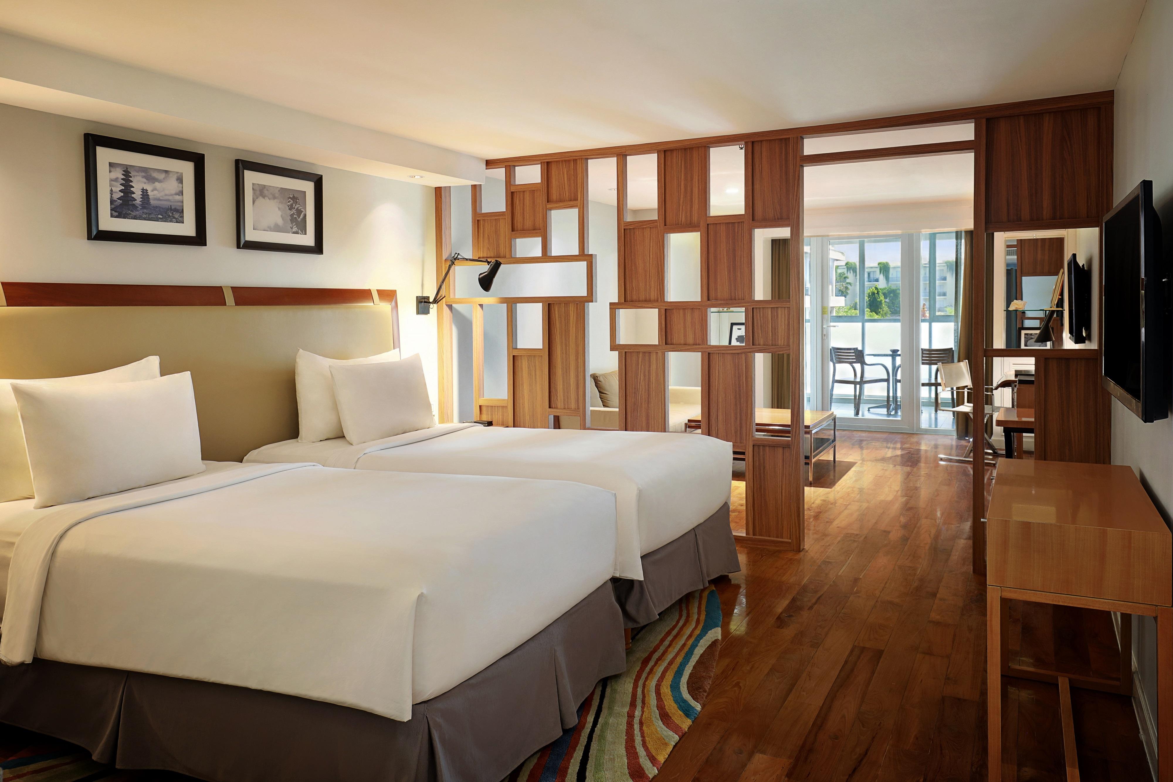 The Kuta Beach Heritage Hotel - Managed By Accor Eksteriør billede Deluxe Room