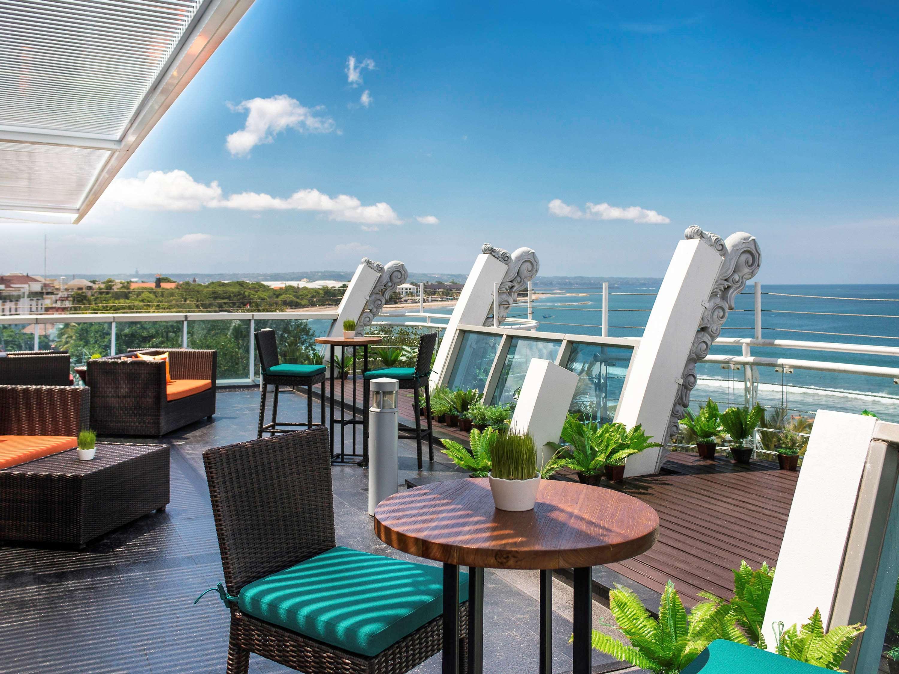 The Kuta Beach Heritage Hotel - Managed By Accor Eksteriør billede Sky bar