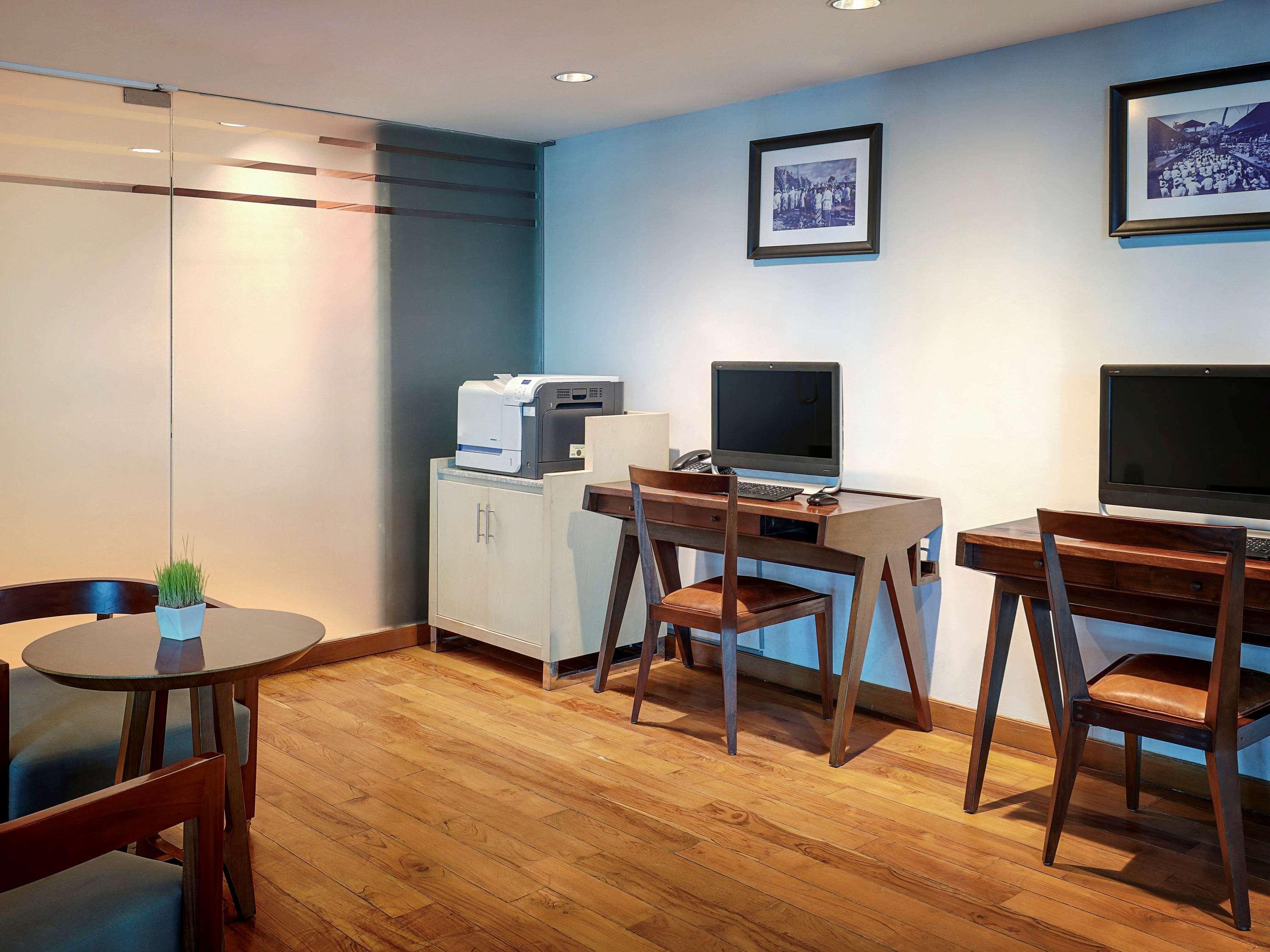 The Kuta Beach Heritage Hotel - Managed By Accor Eksteriør billede Business Center