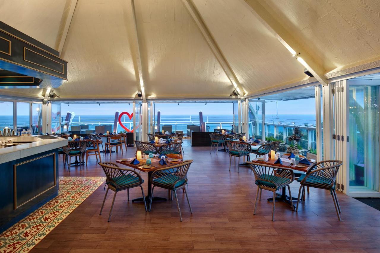 The Kuta Beach Heritage Hotel - Managed By Accor Eksteriør billede The restaurant