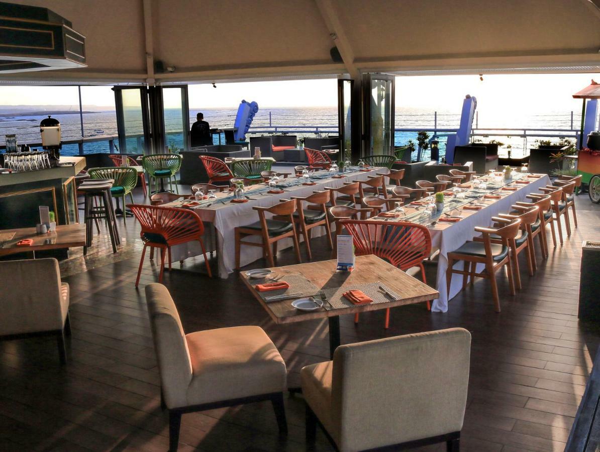 The Kuta Beach Heritage Hotel - Managed By Accor Eksteriør billede The interior of the restaurant